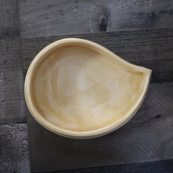 Vintage Ceramic Tear Drop Box with Lid Trinket Box Urn Jewelry Beige - Picture 4 of 10